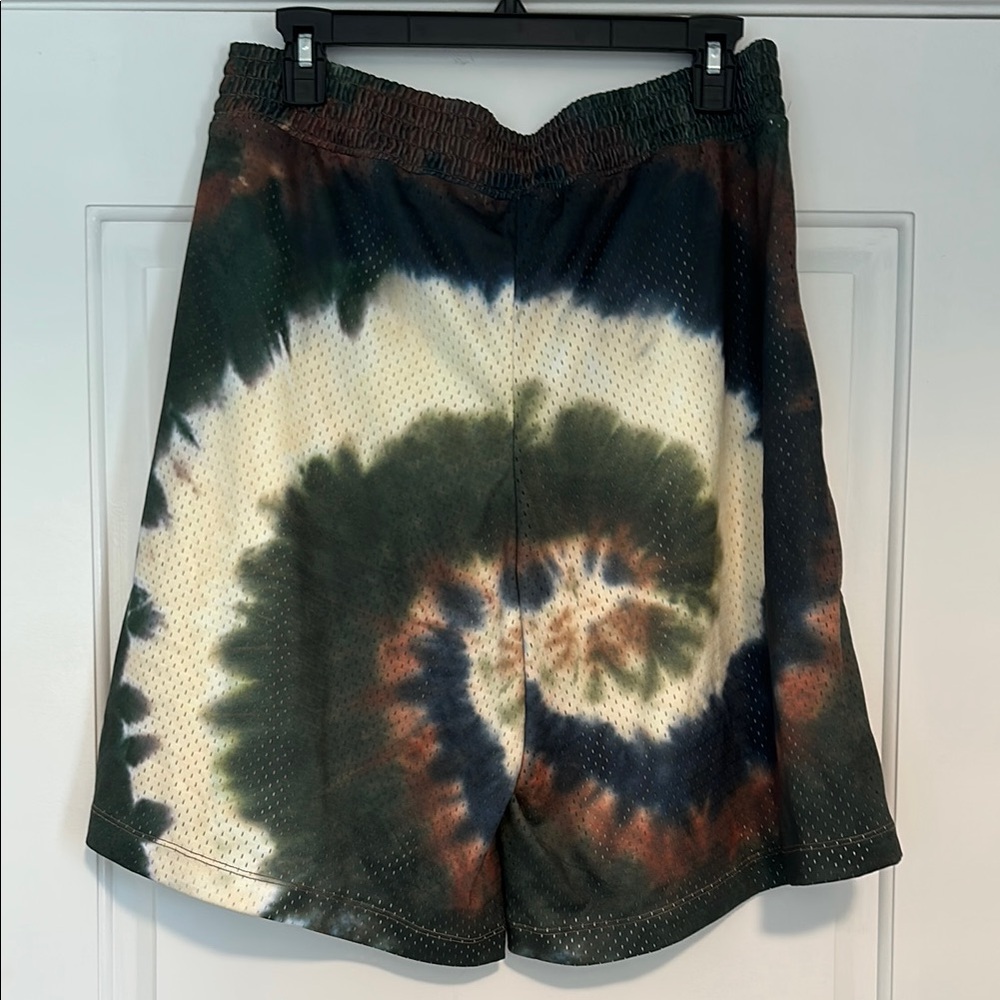 Frame x Julia Sarr-Jamois Tie Dye Basketball Shorts - Picture 6 of 7